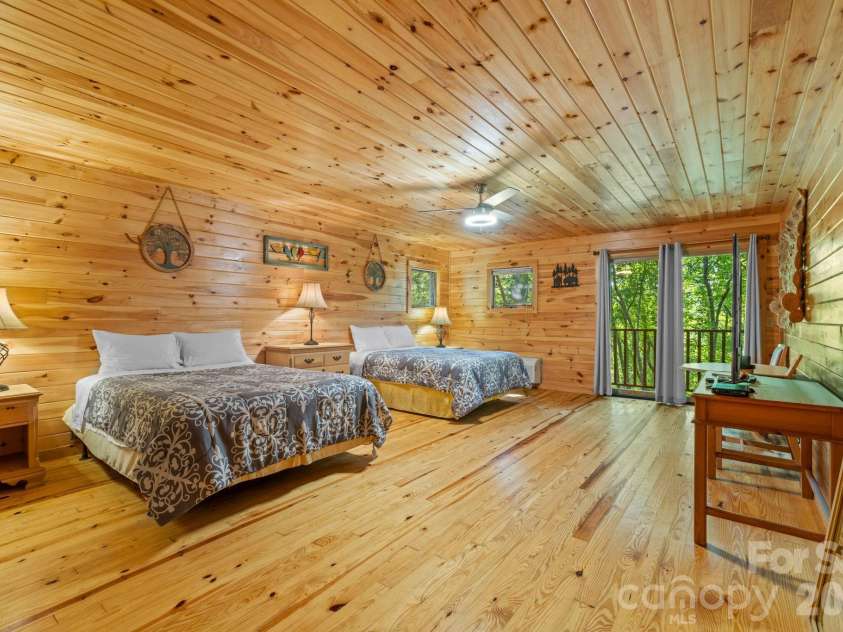 55  57 Observation Point Drive, Bryson City, NC 28713.  MLS# CAR4421919, YatesRealty ID 49038. 
