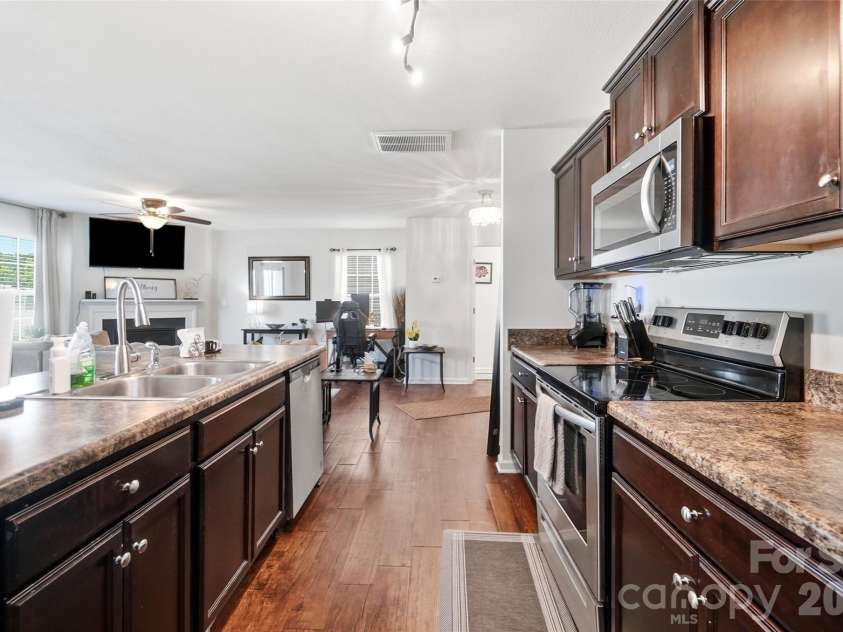 622 Shellbark Drive, Concord, NC 28025.  MLS# CAR4421761, YatesRealty ID 49039. 