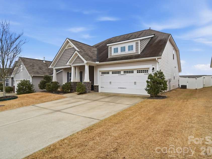 1685 Speartip Lane, Denver, NC 28037.  MLS# CAR4355261, YatesRealty ID 4904. 