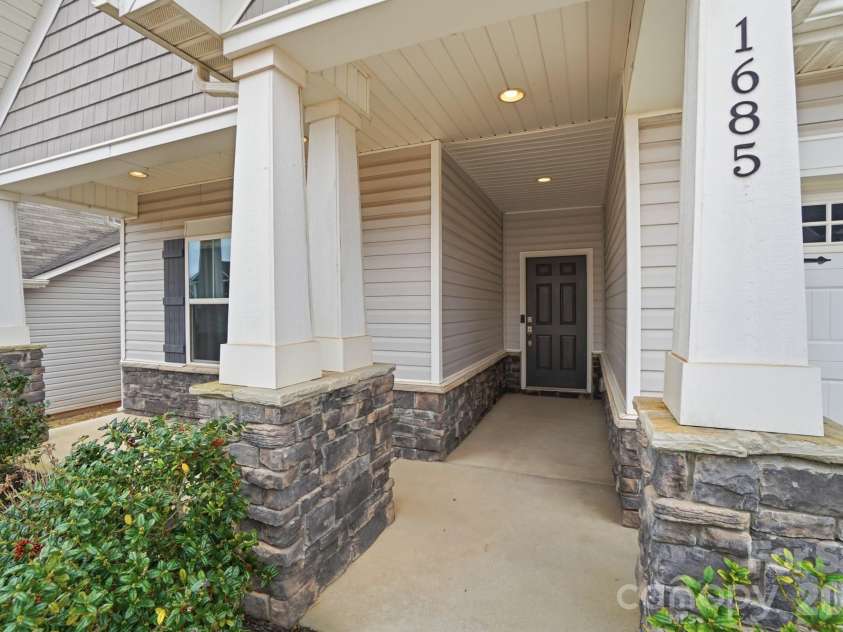 1685 Speartip Lane, Denver, NC 28037.  MLS# CAR4355261, YatesRealty ID 4904. 