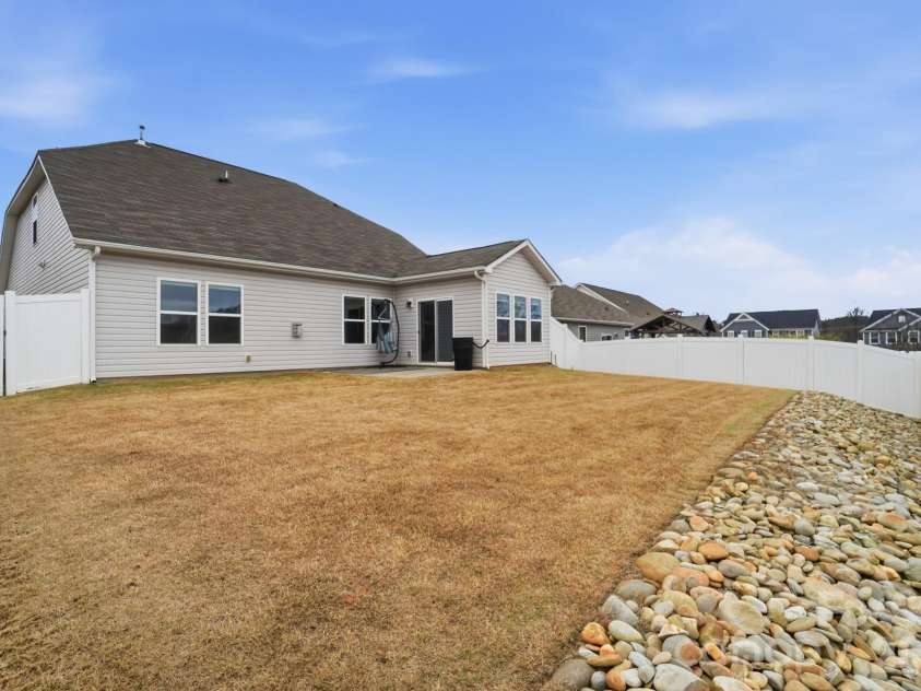 1685 Speartip Lane, Denver, NC 28037.  MLS# CAR4355261, YatesRealty ID 4904. 