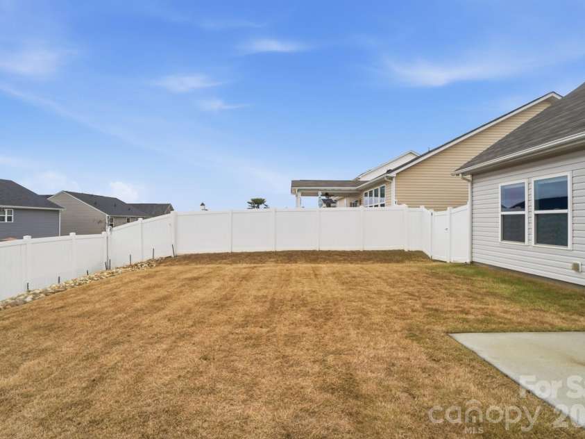 1685 Speartip Lane, Denver, NC 28037.  MLS# CAR4355261, YatesRealty ID 4904. 