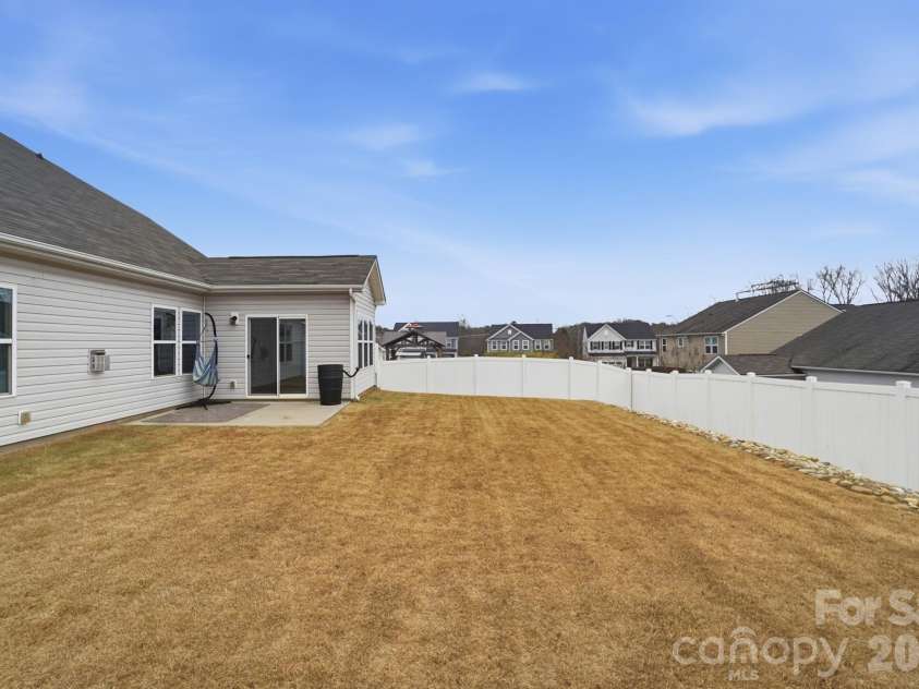 1685 Speartip Lane, Denver, NC 28037.  MLS# CAR4355261, YatesRealty ID 4904. 