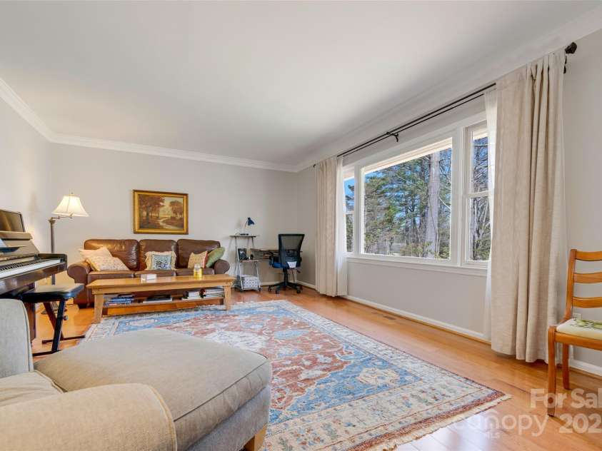 27 Tree Top Drive, Arden, NC 28704.  MLS# CAR4220838, YatesRealty ID 4904. 