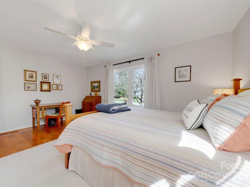 27 Tree Top Drive, Arden, NC 28704.  MLS# CAR4220838, YatesRealty ID 4904. Bedroom