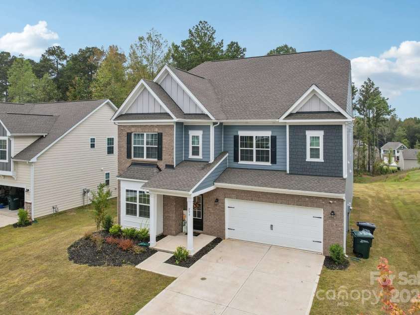 299 Hamptons Cove Road, Troutman, NC 28166.  MLS# CAR4306640, YatesRealty ID 4904. 