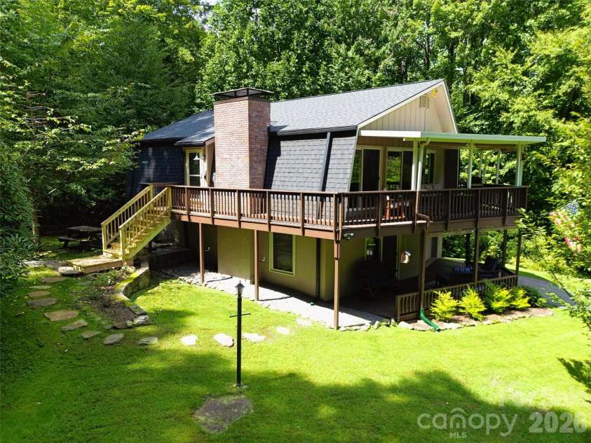 477 Locust Drive, Maggie Valley, NC 28751.  MLS# CAR4420658, YatesRealty ID 49040. 
