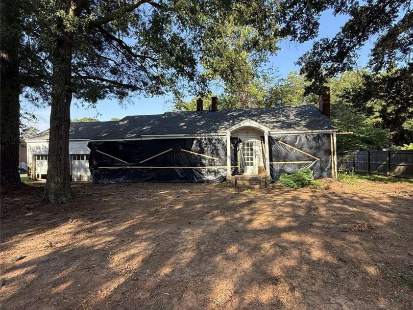 310 Sells Road, Salisbury, NC 28144.  MLS# CAR4421609, YatesRealty ID 49041. 