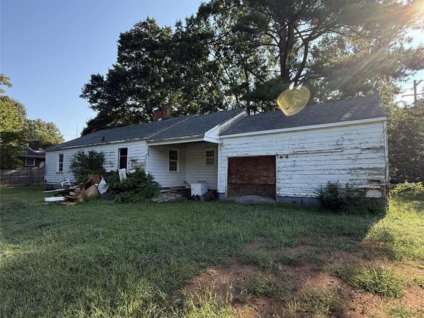 310 Sells Road, Salisbury, NC 28144.  MLS# CAR4421609, YatesRealty ID 49041. 