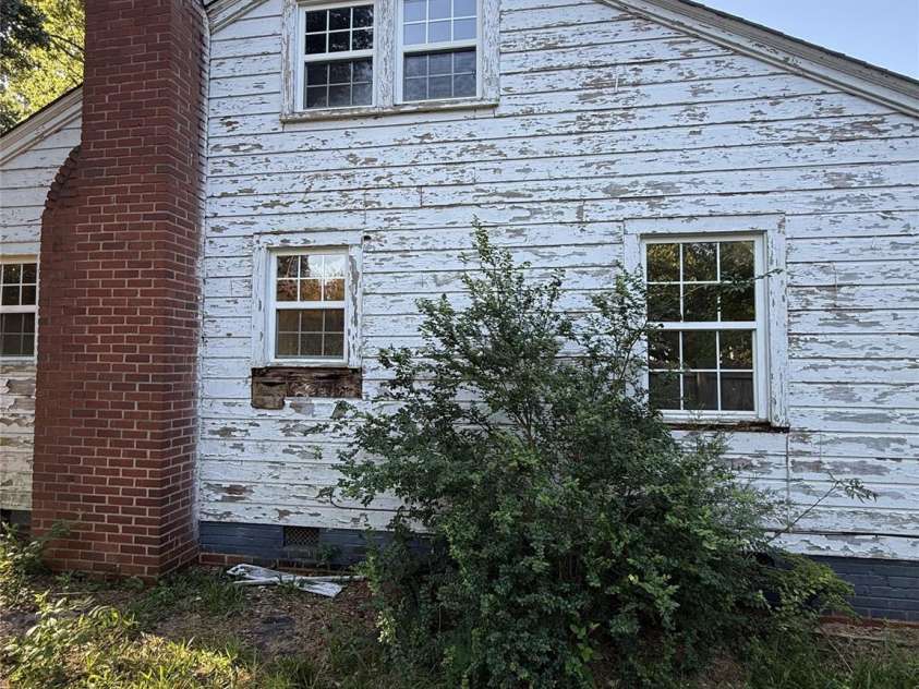 310 Sells Road, Salisbury, NC 28144.  MLS# CAR4421609, YatesRealty ID 49041. 