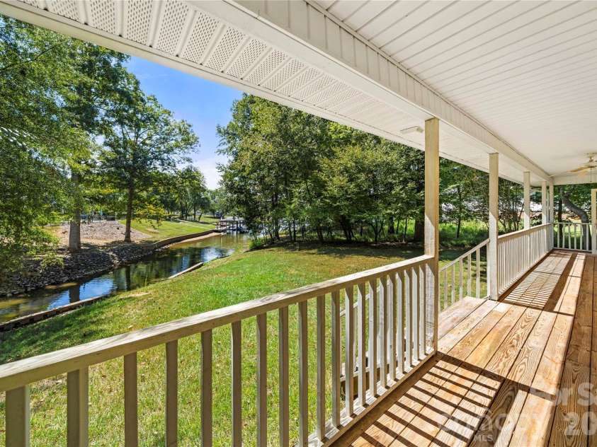 142 harbor point Drive, Cherryville, NC 28021.  MLS# CAR4406785, YatesRealty ID 49042. 