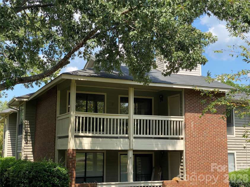 7962 Greenside Court, Charlotte, NC 28277.  MLS# CAR4421184, YatesRealty ID 49044. 