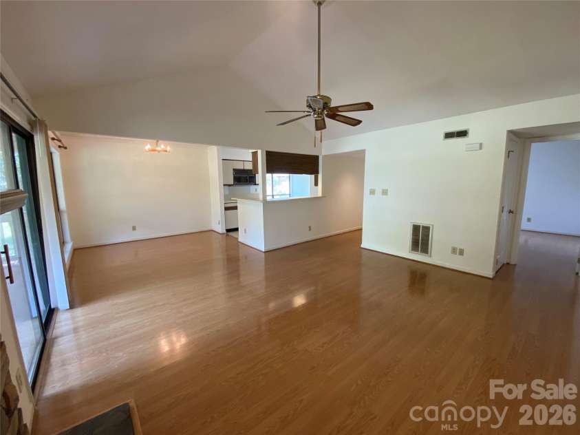 7962 Greenside Court, Charlotte, NC 28277.  MLS# CAR4421184, YatesRealty ID 49044. 
