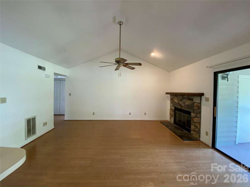 7962 Greenside Court, Charlotte, NC 28277.  MLS# CAR4421184, YatesRealty ID 49044. 