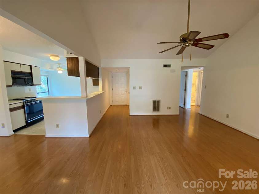 7962 Greenside Court, Charlotte, NC 28277.  MLS# CAR4421184, YatesRealty ID 49044. 