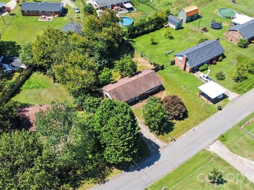 3751 Branding Iron Drive, Gastonia, NC 28052.  MLS# CAR4418050, YatesRealty ID 49046. 