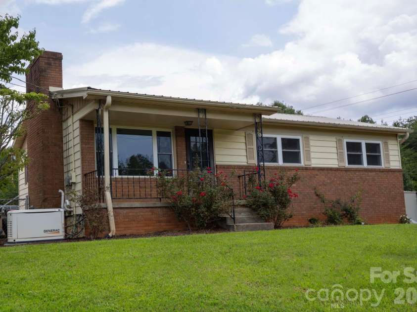 317 Brickyard Road, Asheville, NC 28806.  MLS# CAR4414961, YatesRealty ID 49047. 