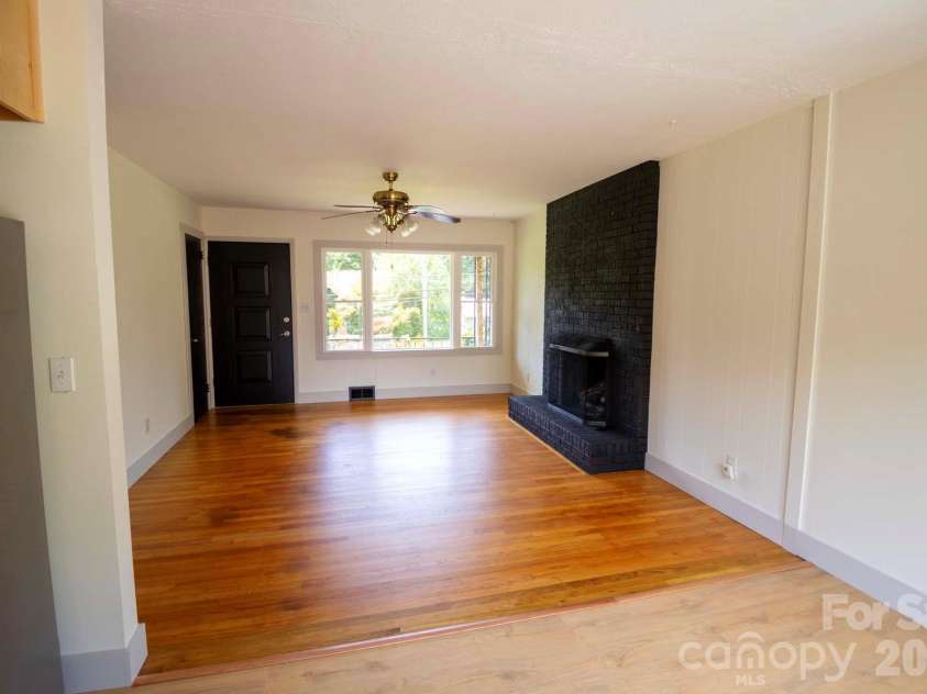 317 Brickyard Road, Asheville, NC 28806.  MLS# CAR4414961, YatesRealty ID 49047. 