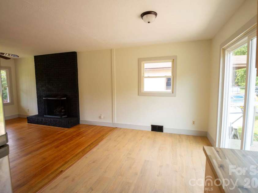 317 Brickyard Road, Asheville, NC 28806.  MLS# CAR4414961, YatesRealty ID 49047. 