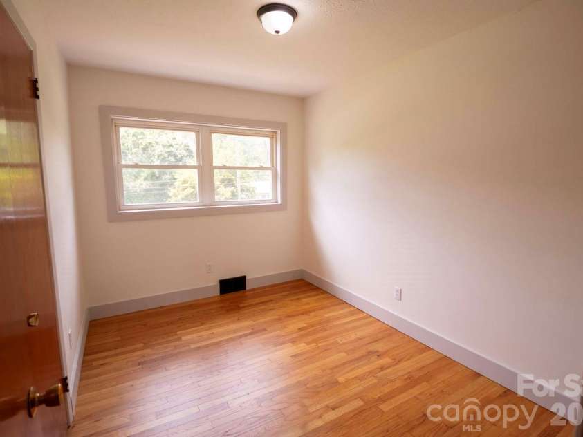 317 Brickyard Road, Asheville, NC 28806.  MLS# CAR4414961, YatesRealty ID 49047. Bedroom 3