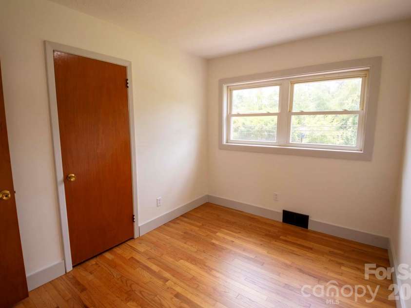 317 Brickyard Road, Asheville, NC 28806.  MLS# CAR4414961, YatesRealty ID 49047. Bedroom 3