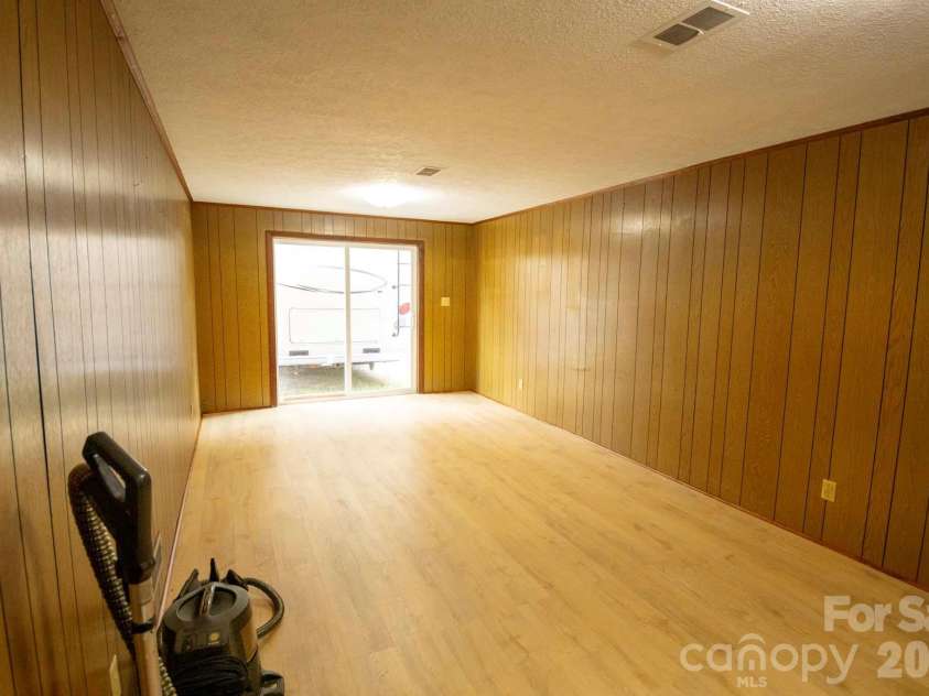 317 Brickyard Road, Asheville, NC 28806.  MLS# CAR4414961, YatesRealty ID 49047. Bonus room Basement