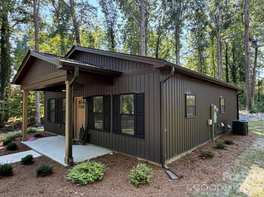 204 Poplar Street, Stanley, NC 28164.  MLS# CAR4421958, YatesRealty ID 49048. 