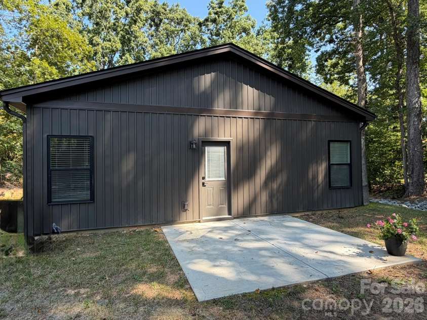 204 Poplar Street, Stanley, NC 28164.  MLS# CAR4421958, YatesRealty ID 49048. 