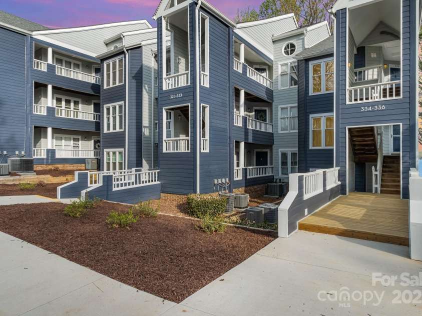 336 Northwest Drive, Davidson, NC 28036.  MLS# CAR4240936, YatesRealty ID 4905. 