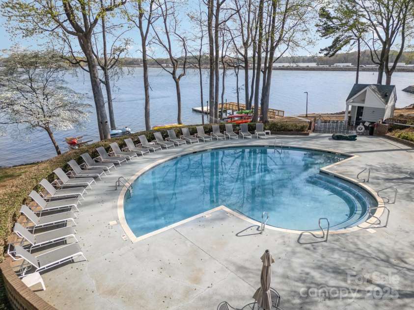 336 Northwest Drive, Davidson, NC 28036.  MLS# CAR4240936, YatesRealty ID 4905. 