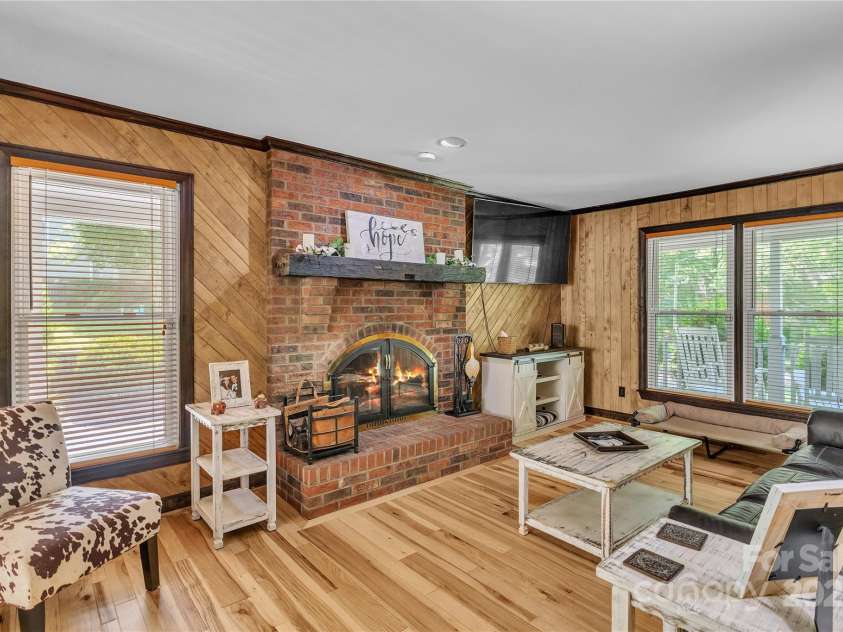 408 Camelot Drive, Salisbury, NC 28144.  MLS# CAR4273589, YatesRealty ID 4905. 