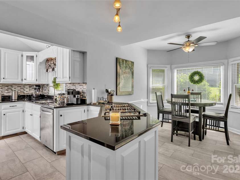 408 Camelot Drive, Salisbury, NC 28144.  MLS# CAR4273589, YatesRealty ID 4905. 