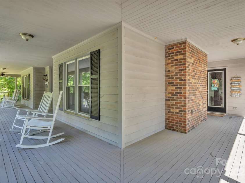 408 Camelot Drive, Salisbury, NC 28144.  MLS# CAR4273589, YatesRealty ID 4905. 