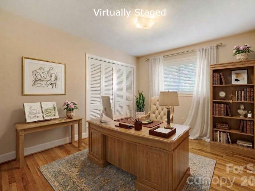 6607 Indian Lane, Charlotte, NC 28213.  MLS# CAR4421590, YatesRealty ID 49054. 