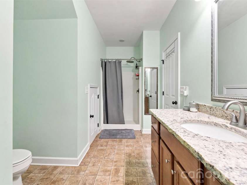 4083 Ramsey Road, Sharon, SC 29742.  MLS# CAR4421051, YatesRealty ID 49055. Primary Bath