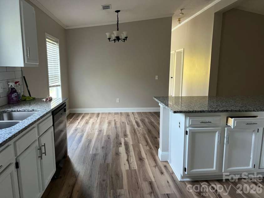 322 Woodcrest Drive, York, SC 29745.  MLS# CAR4422008, YatesRealty ID 49056. 
