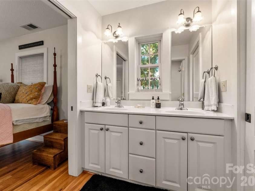 48 Silent Forest Drive, Canton, NC 28716.  MLS# CAR4417094, YatesRealty ID 49057. 