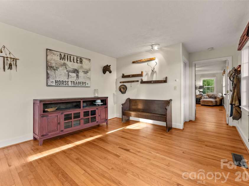 48 Silent Forest Drive, Canton, NC 28716.  MLS# CAR4417094, YatesRealty ID 49057. 