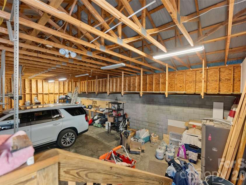 48 Silent Forest Drive, Canton, NC 28716.  MLS# CAR4417094, YatesRealty ID 49057. 