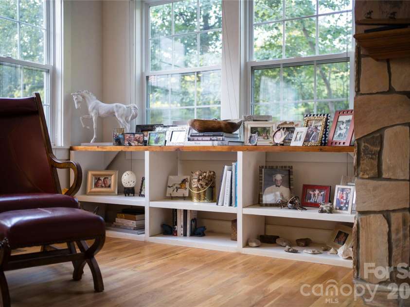 48 Silent Forest Drive, Canton, NC 28716.  MLS# CAR4417094, YatesRealty ID 49057. 