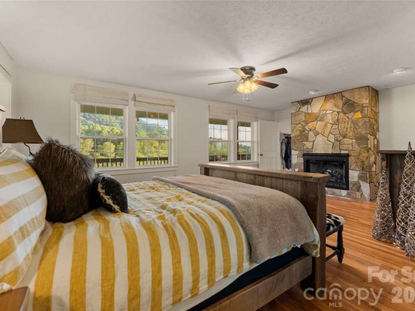 48 Silent Forest Drive, Canton, NC 28716.  MLS# CAR4417094, YatesRealty ID 49057. 