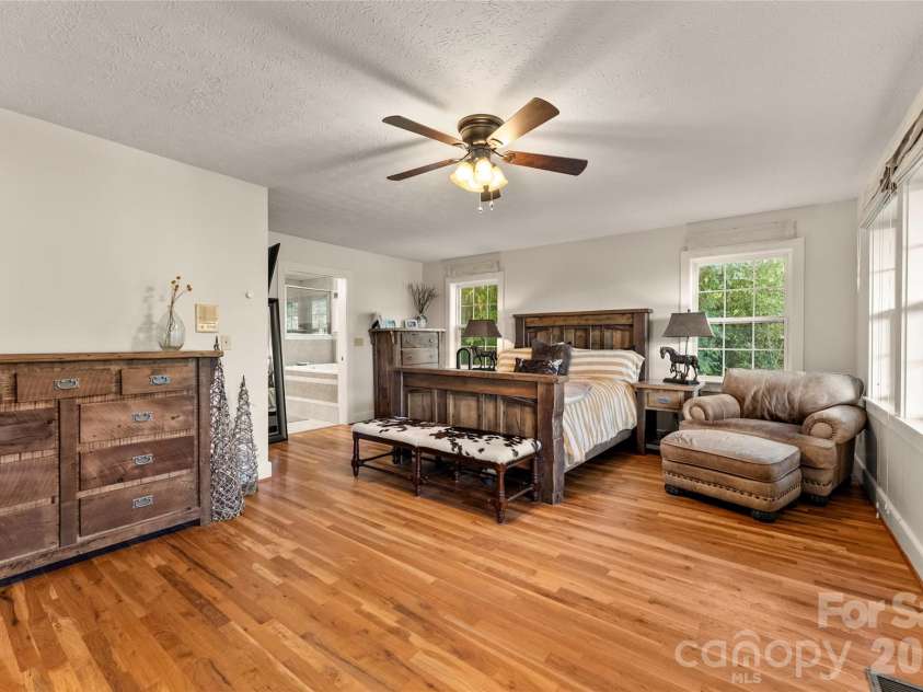 48 Silent Forest Drive, Canton, NC 28716.  MLS# CAR4417094, YatesRealty ID 49057. 