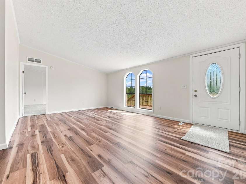 2430 Nixon Drive, Shelby, NC 28152.  MLS# CAR4421683, YatesRealty ID 49059. 
