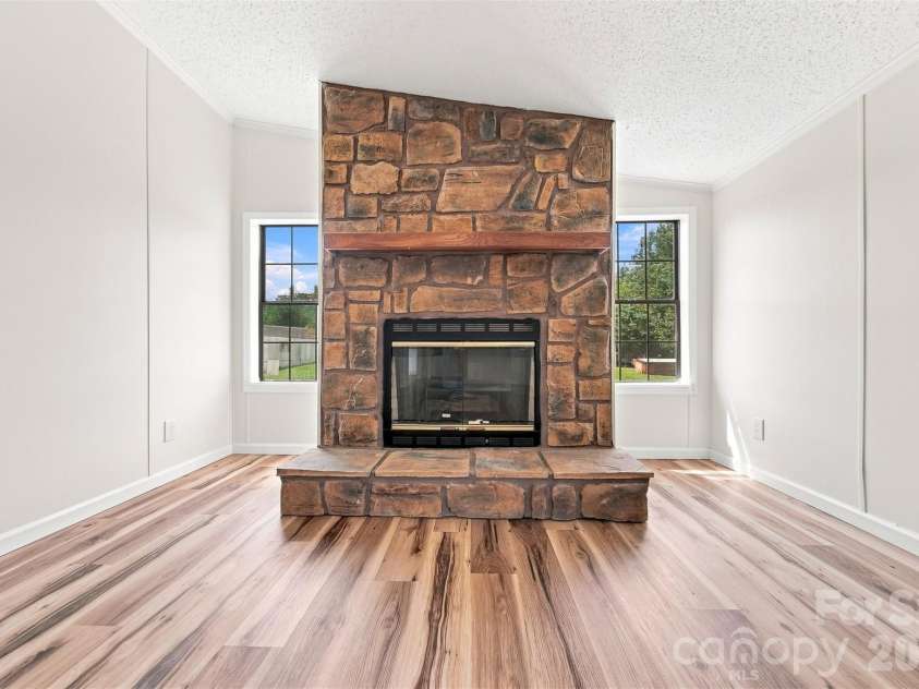 2430 Nixon Drive, Shelby, NC 28152.  MLS# CAR4421683, YatesRealty ID 49059. 