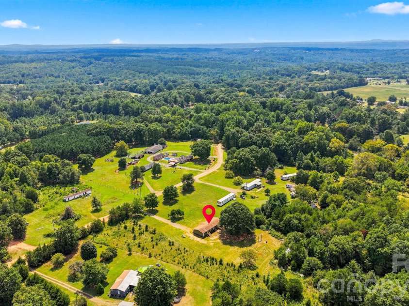 2430 Nixon Drive, Shelby, NC 28152.  MLS# CAR4421683, YatesRealty ID 49059. 