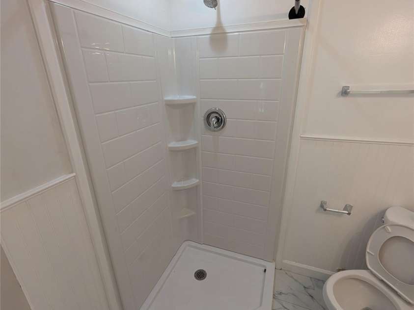 202 Melody Circle, Swannanoa, NC 28778.  MLS# CAR4421934, YatesRealty ID 49061. 2nd bathroom