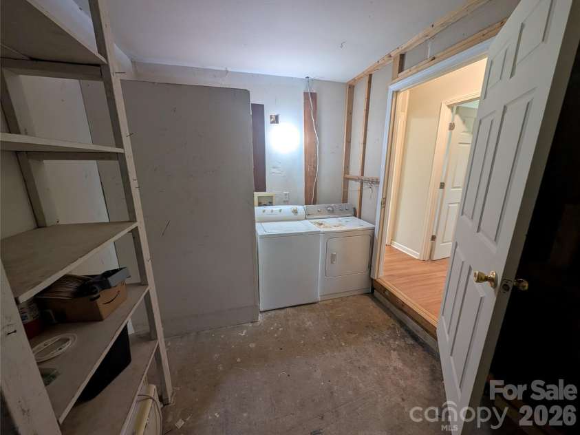 202 Melody Circle, Swannanoa, NC 28778.  MLS# CAR4421934, YatesRealty ID 49061. 