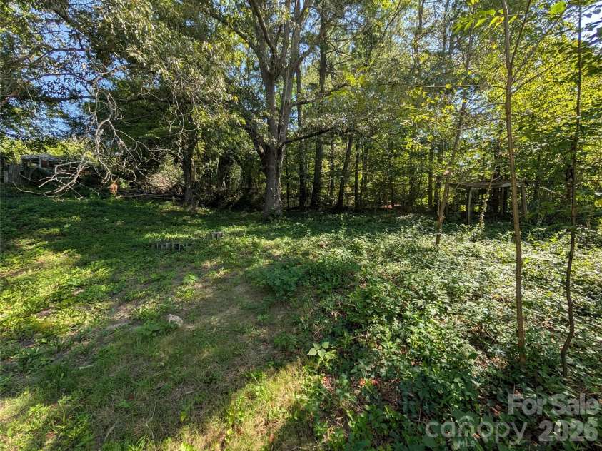 202 Melody Circle, Swannanoa, NC 28778.  MLS# CAR4421934, YatesRealty ID 49061. 