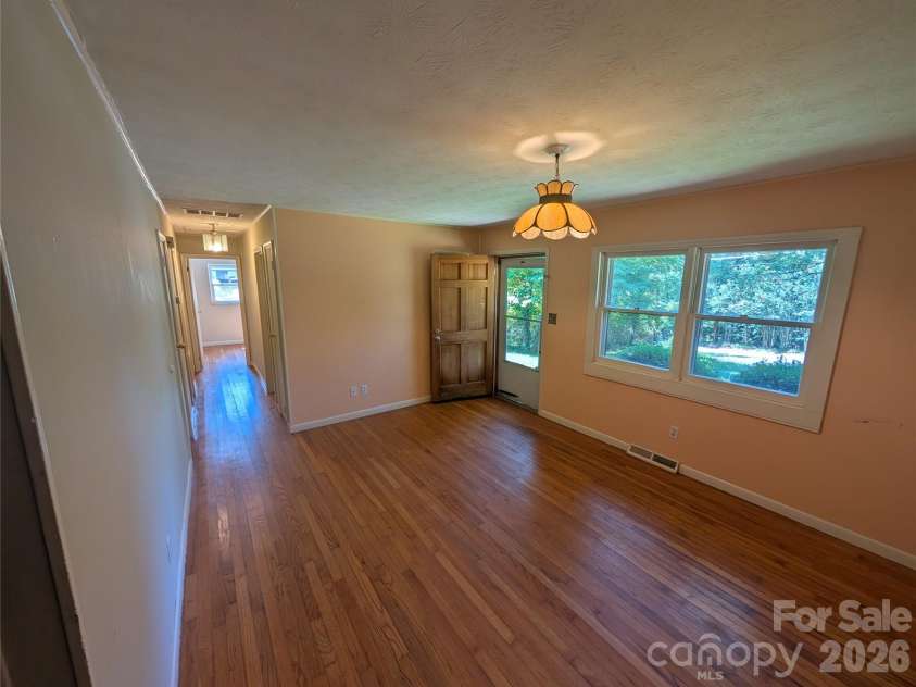 202 Melody Circle, Swannanoa, NC 28778.  MLS# CAR4421934, YatesRealty ID 49061. Living space 1