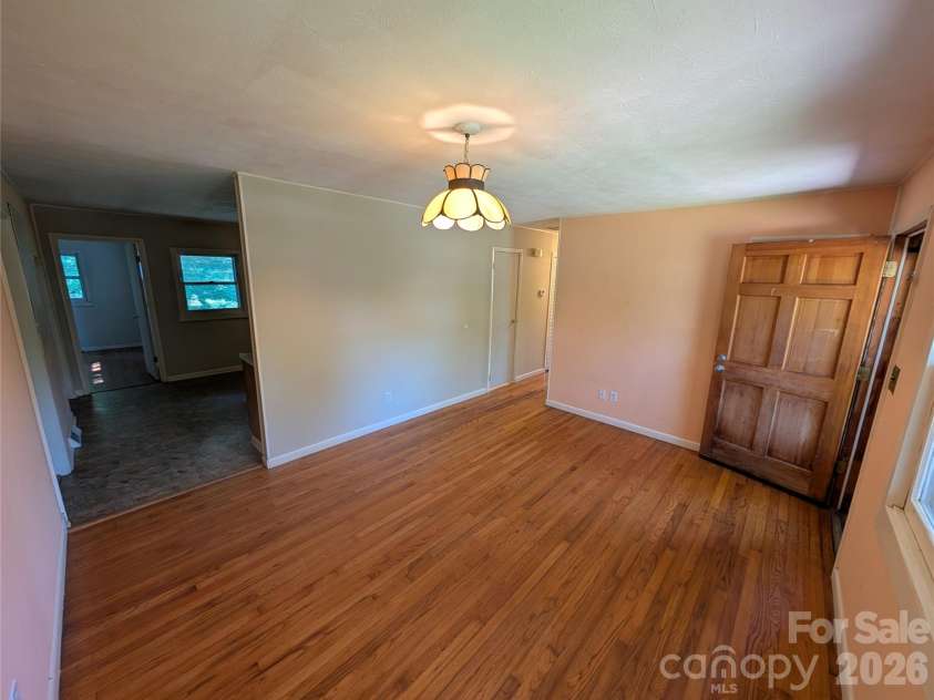 202 Melody Circle, Swannanoa, NC 28778.  MLS# CAR4421934, YatesRealty ID 49061. Living space 1